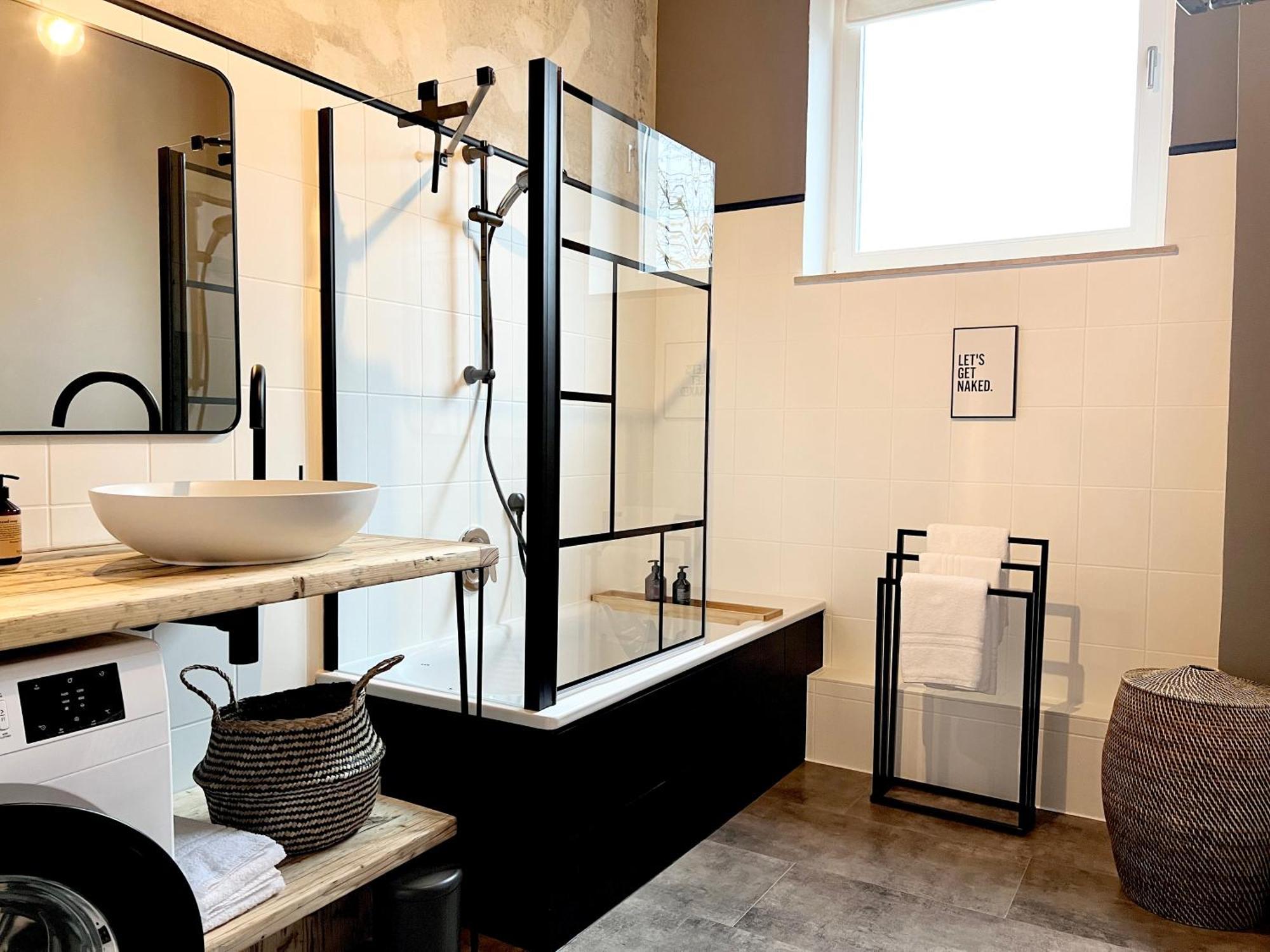 Makers And Rooms Apartment 01 Pauline 110Qm Parkplatz 1-4 Personen เดทโมลด์ ภายนอก รูปภาพ